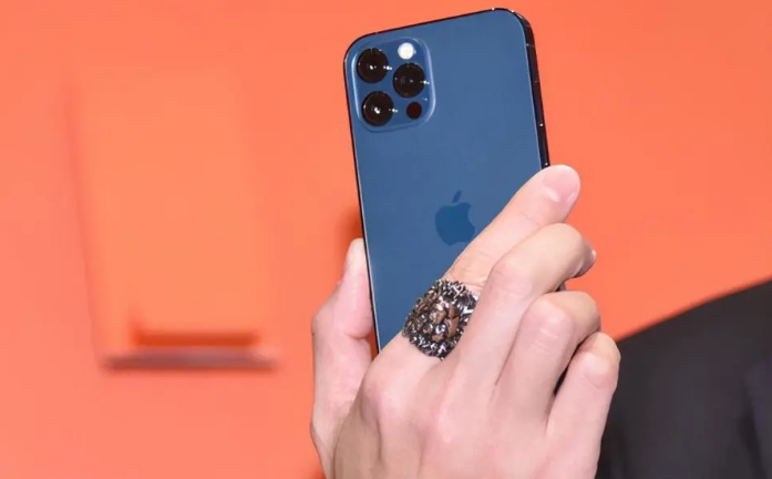 平乐苹果手机维修分享iPhone12系列重启方法教程 